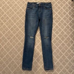 DL 1961 mMargaux Instasculpt Ankle Skinny with distressed knees